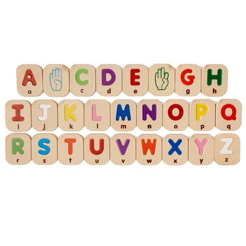Hand Sign Alphabet van Plan Toys voor de museumwinkel